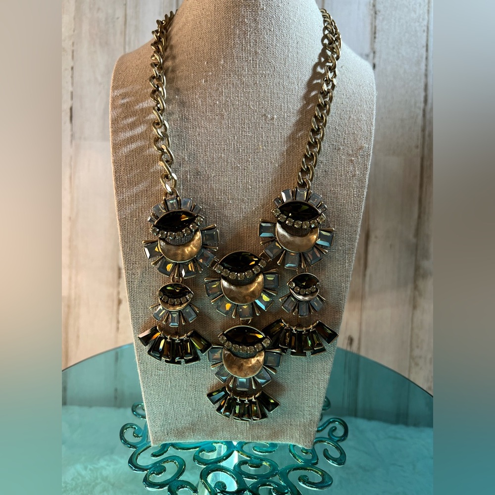 Banana Republic Statement Necklace - Picture 9 of 10